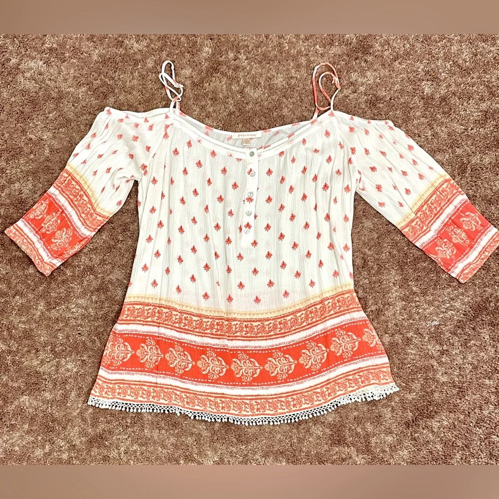 Skies Are Blue Kirkpatrick Cold shoulder. - Picture 7 of 7